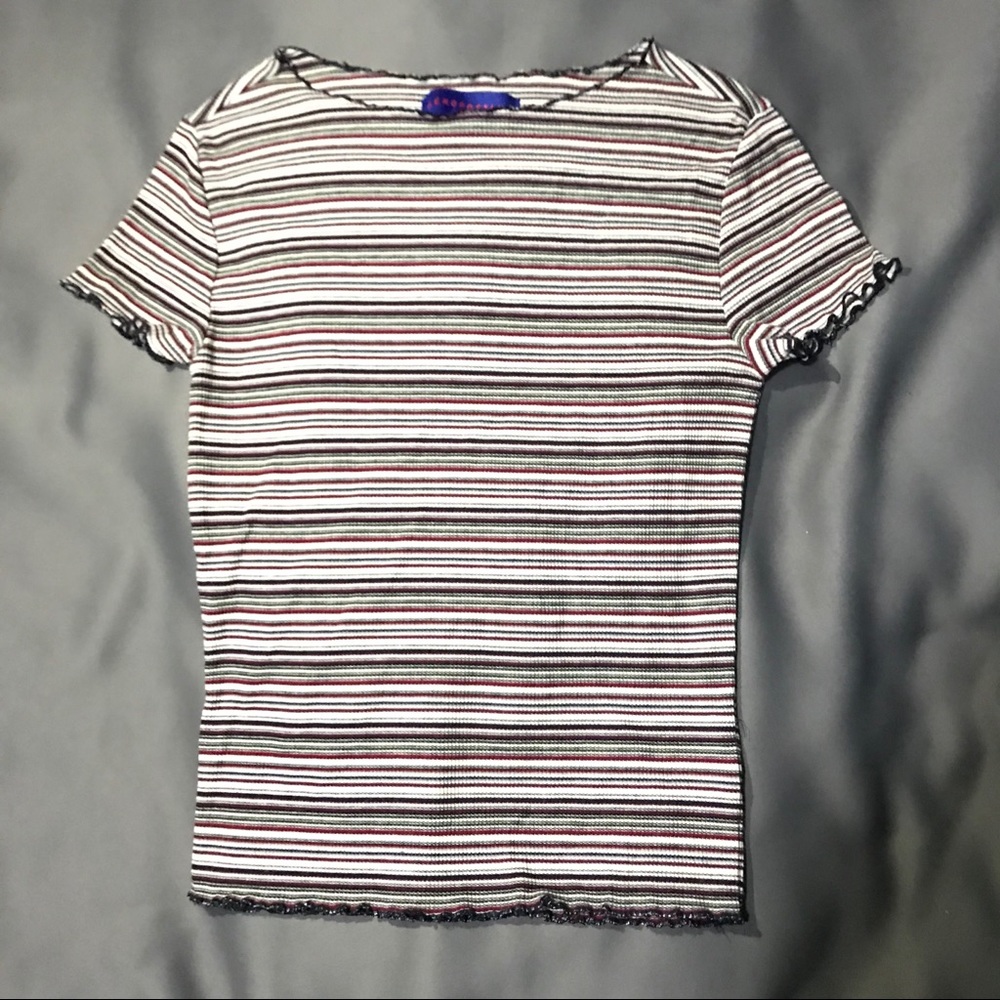 Short sleeve tight shirt